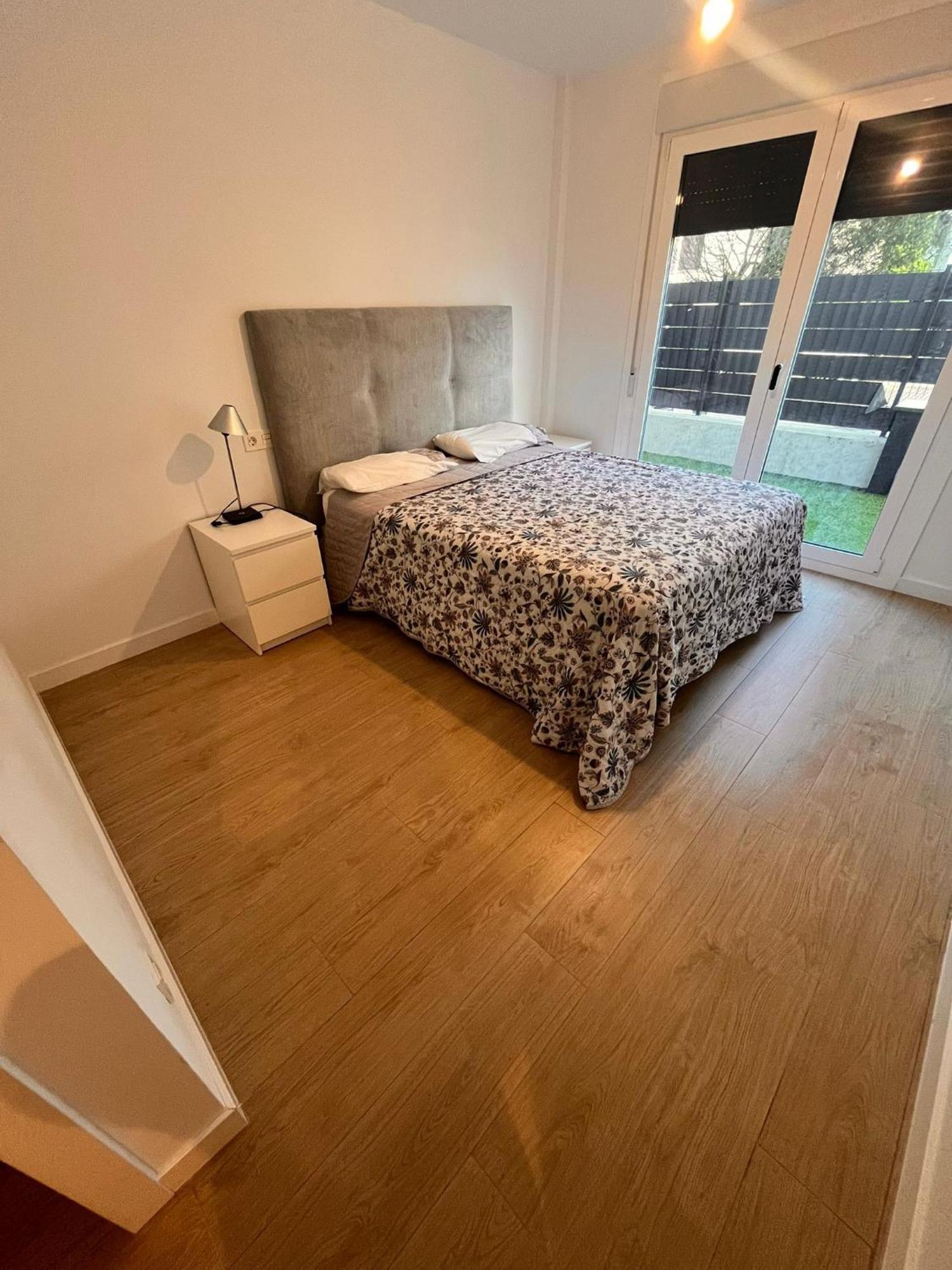 Moderno Bajo Con Jardin Apartment Zizur Mayor Luaran gambar