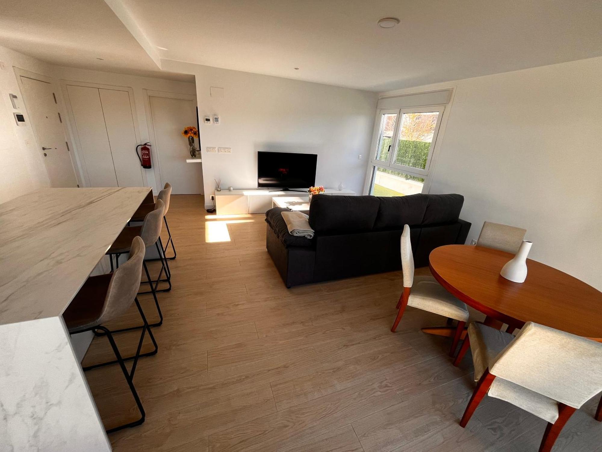 Moderno Bajo Con Jardin Apartment Zizur Mayor Luaran gambar